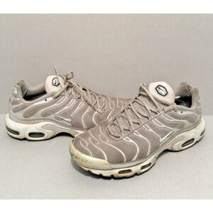 Nike Air Max Plus Men's US Size 10 White Cool Grey Running Sneakers 604133-139